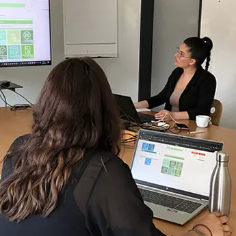 Comment s’est déroulé l’installation et l’accompagnement de la nouvelle solution de timbrage ?